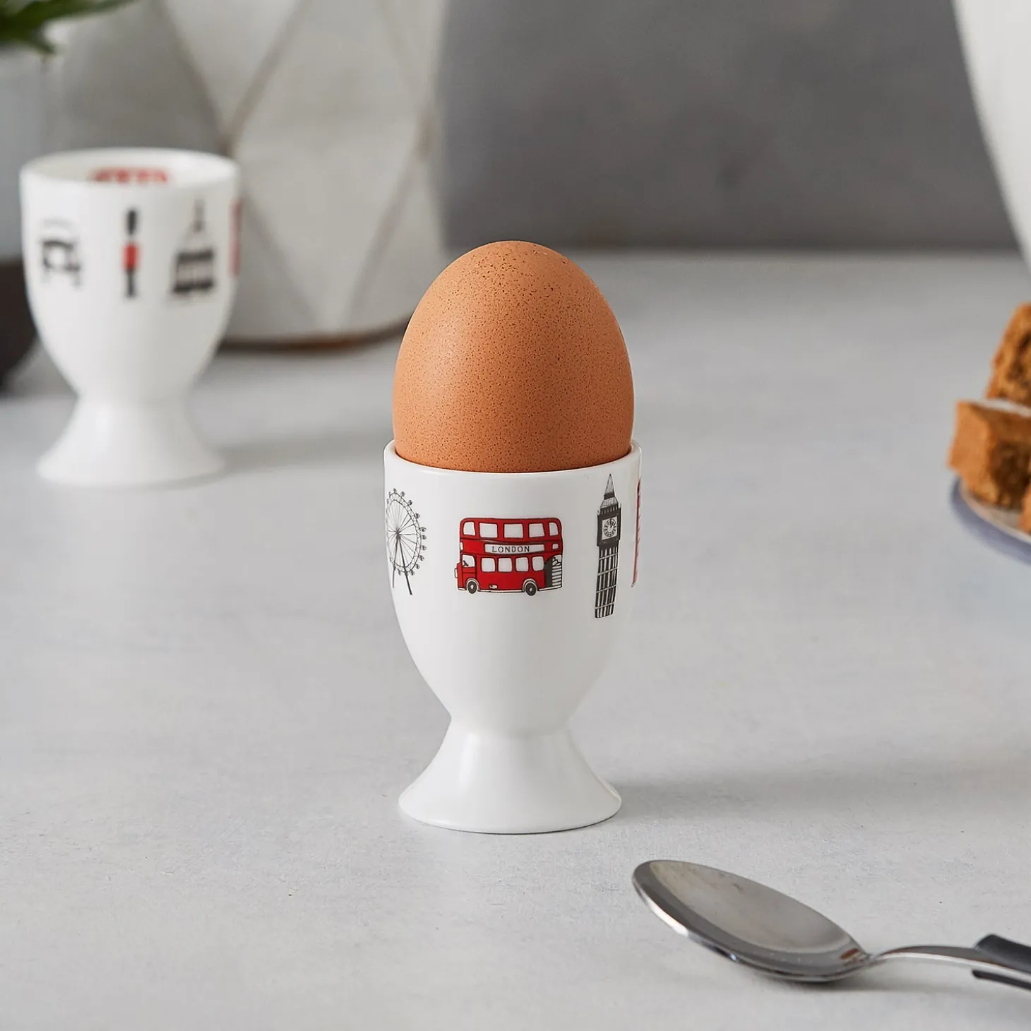 london_skyline_egg_cup_by_victoria_eggs_1.webp Cheap London Skyline Egg Cup by London Gifts