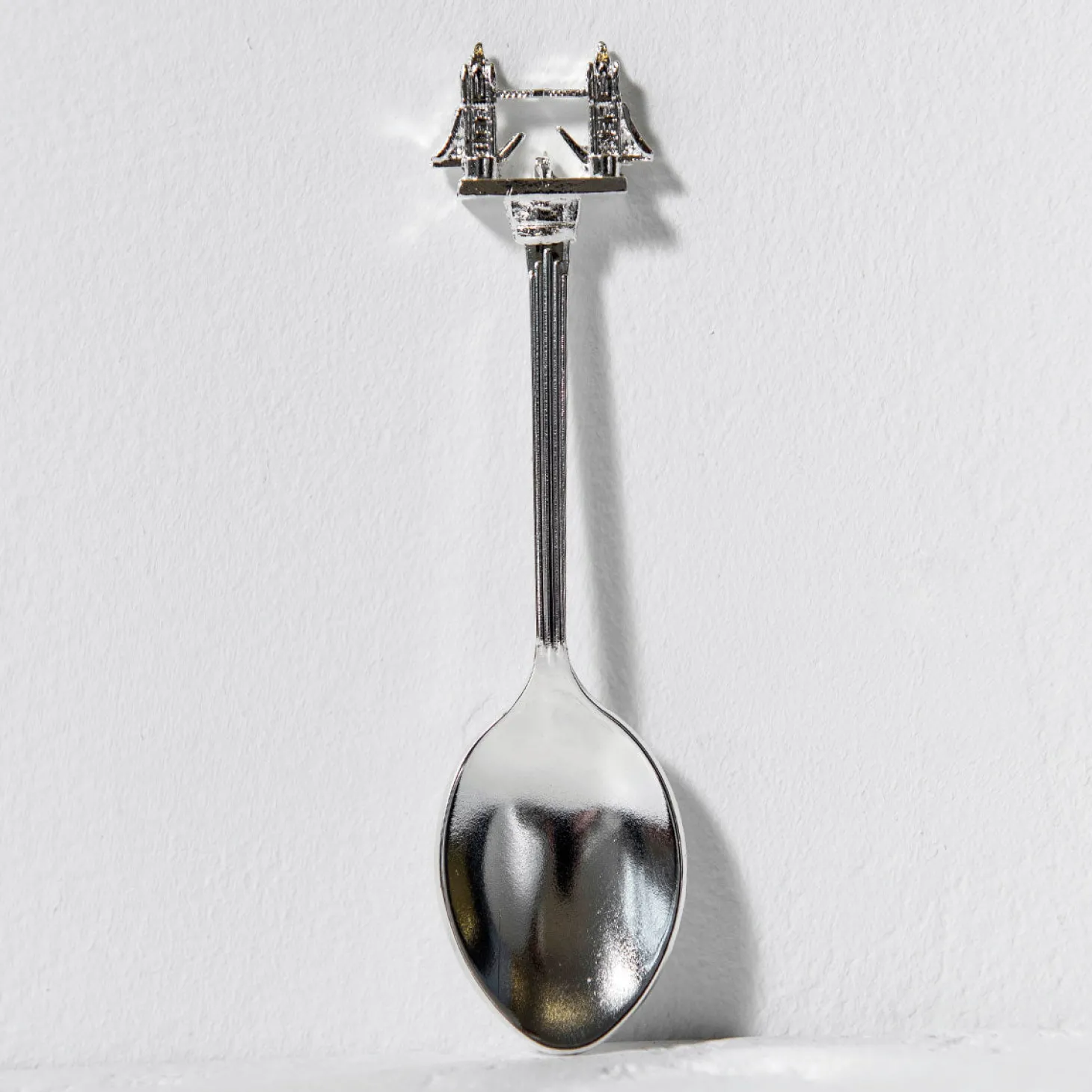 tower_bridge_silver_plated_spoon_2.webp Cheap Silver Plated Spoon Tower Bridge Gifts
